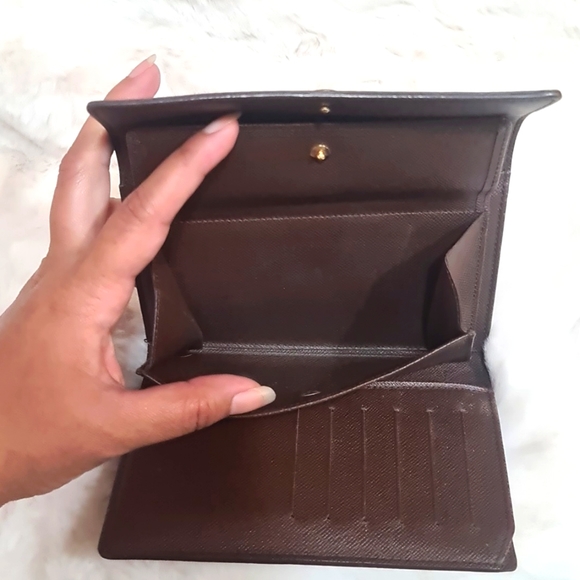 EUC Auth LV Damier Trifold wallet with insert. - Picture 11 of 15